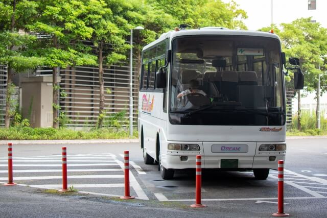 定期送迎に適した運転手付きプランと選び方